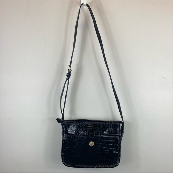 Medallion Handbags - Medallion Genuine Leather Crossbody Purse